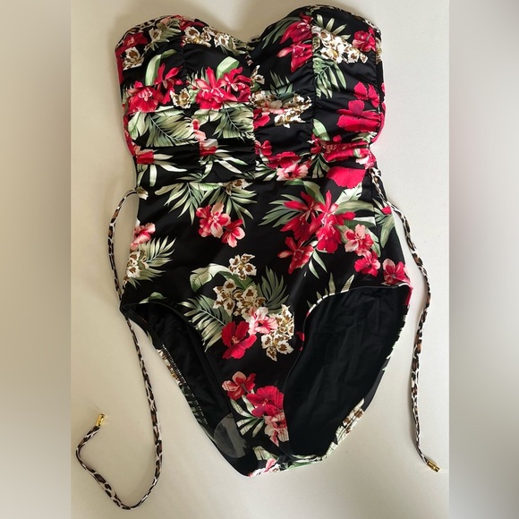 NWT - Tommy Bahama Lily Cat Shirred Bandeau One-Piece Swimsuit Size 10 - Picture 9 of 9